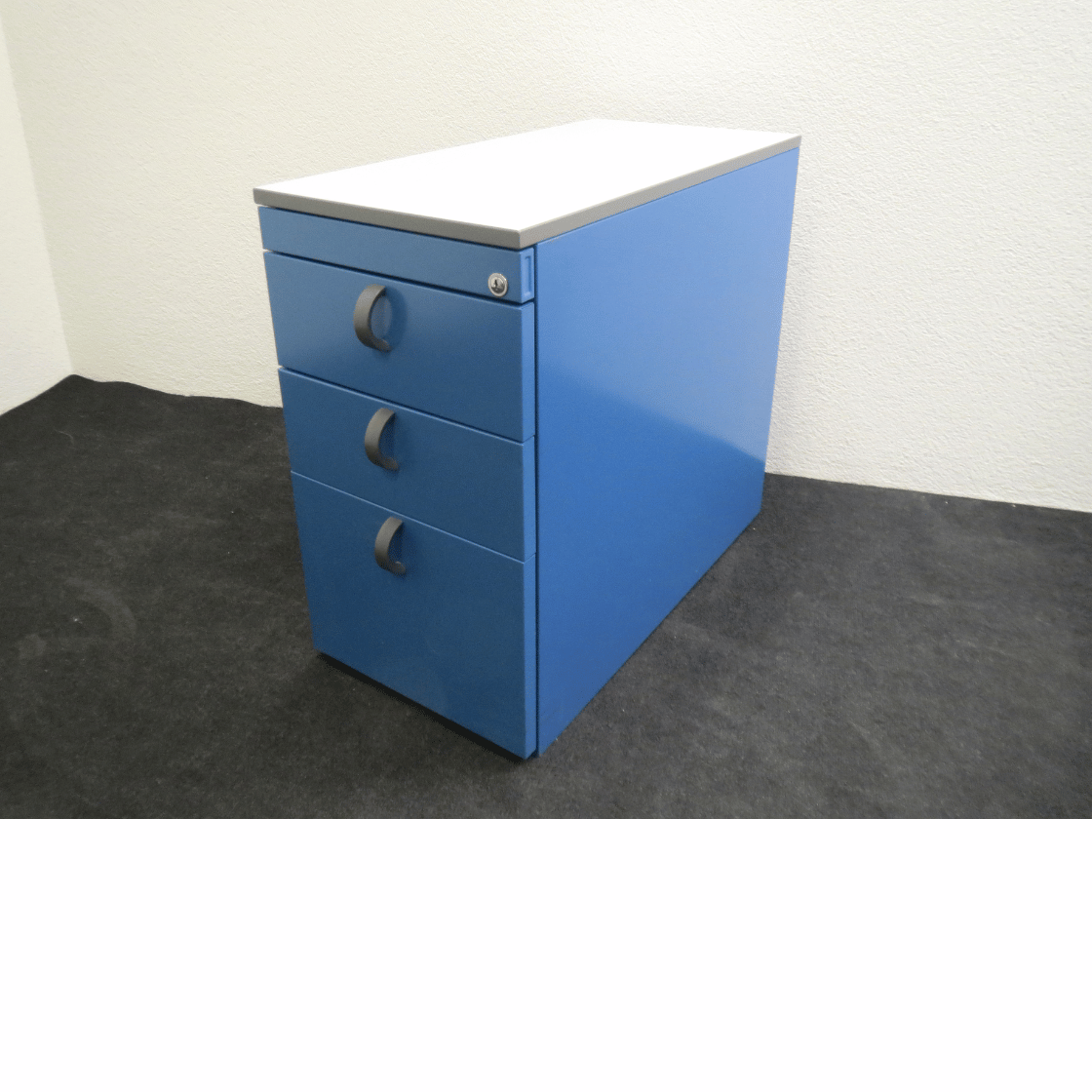 Lista Anstellkorpus 9664 blau