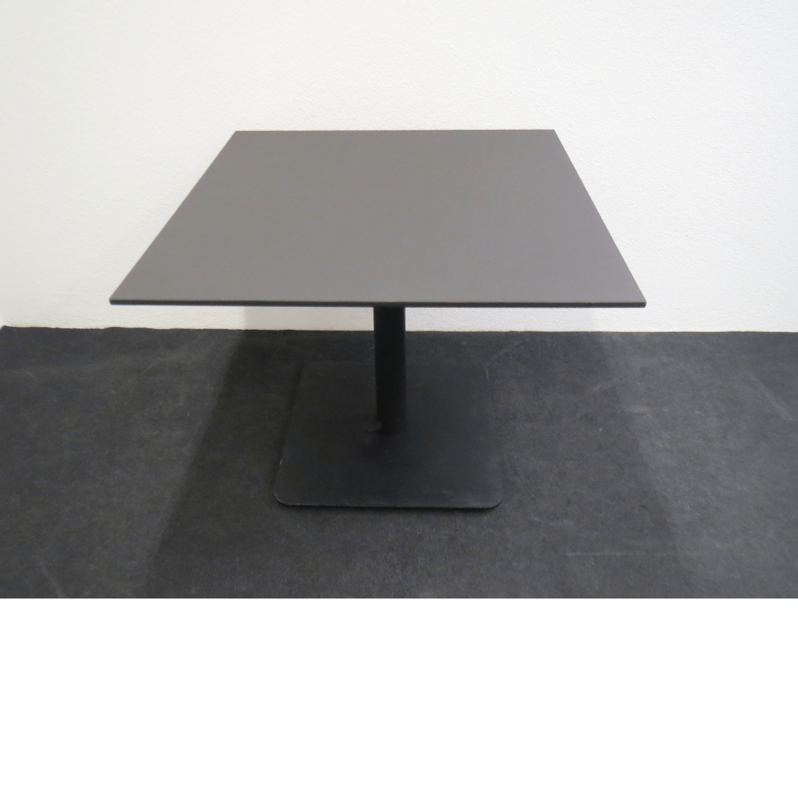 Lista Sitz- Stehtisch 90 x 90 cm, Linoleum anthrazit