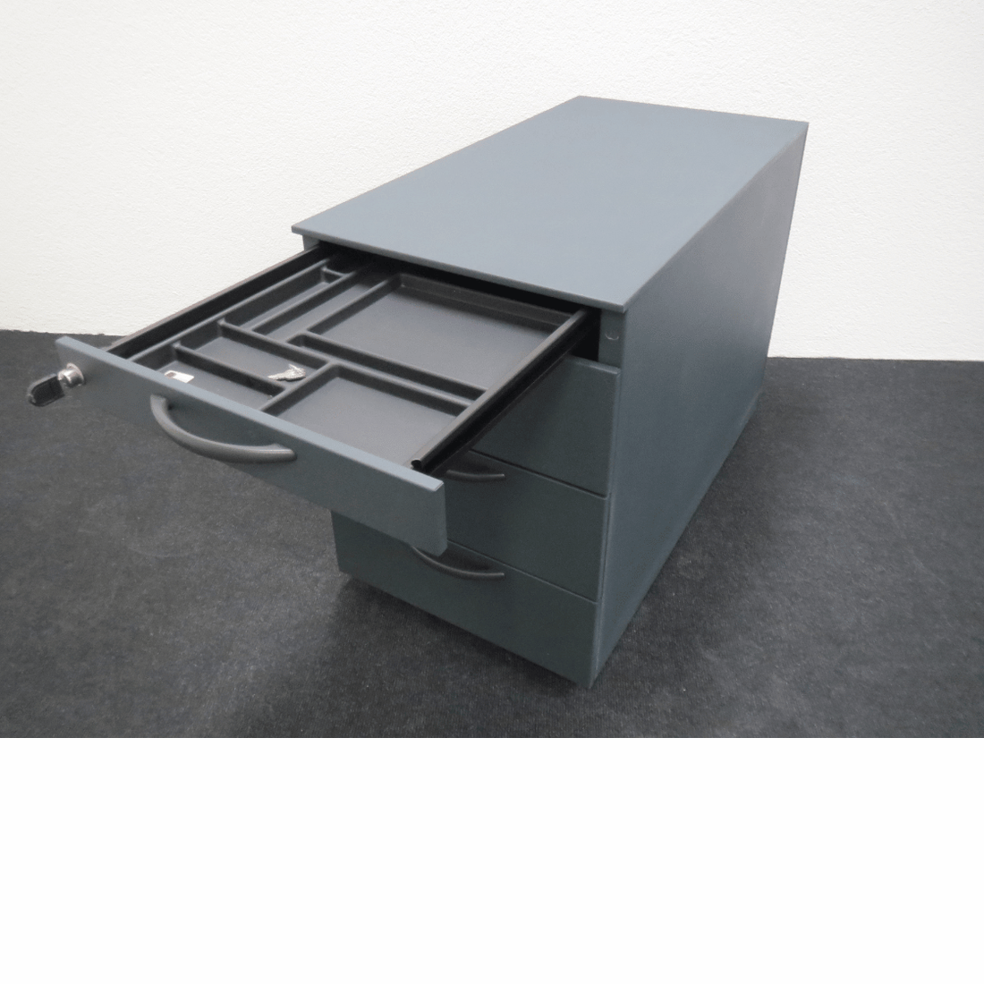 Nivo Unterstellkorpus 9666 anthrazit