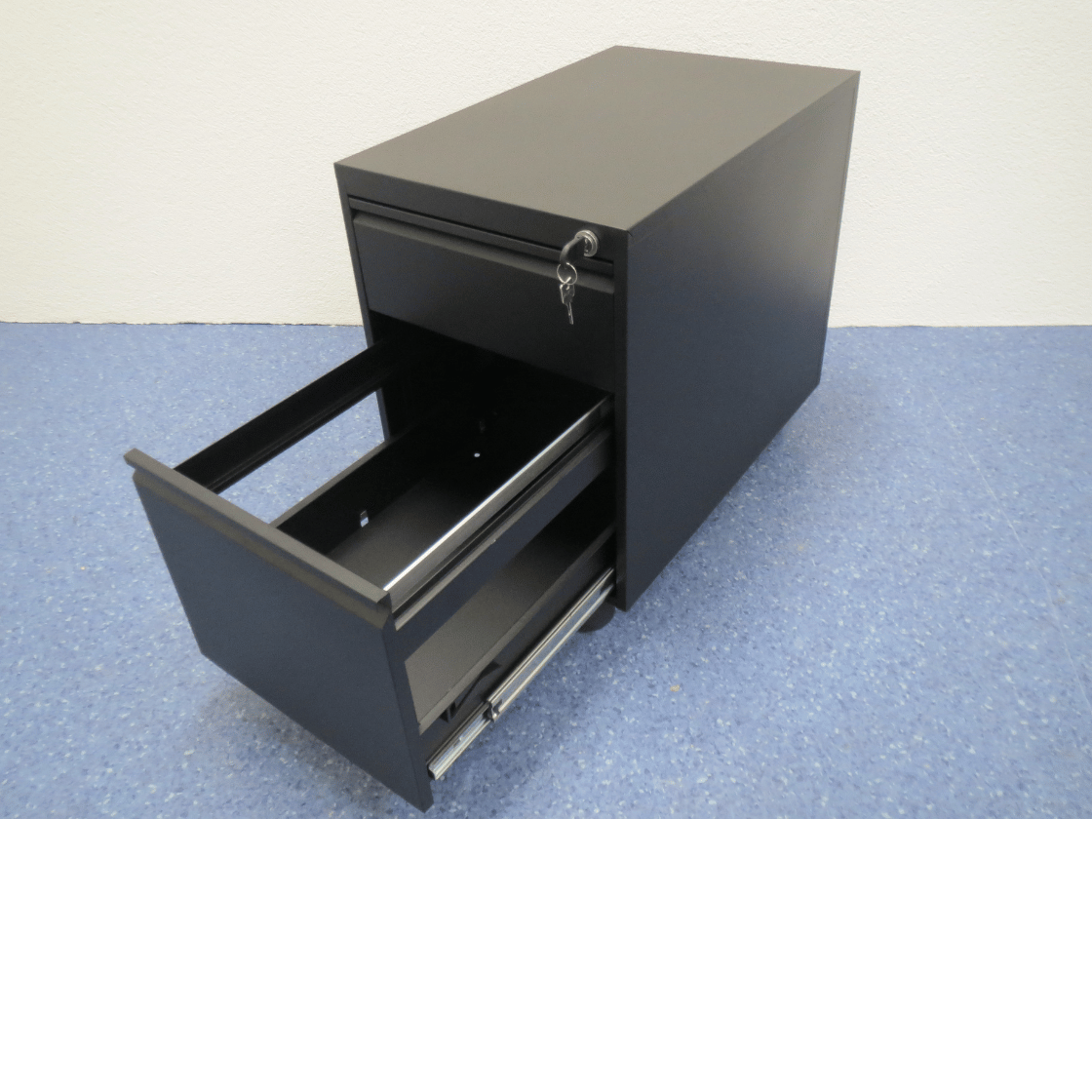 Unterstellkorpusse schwarz 64