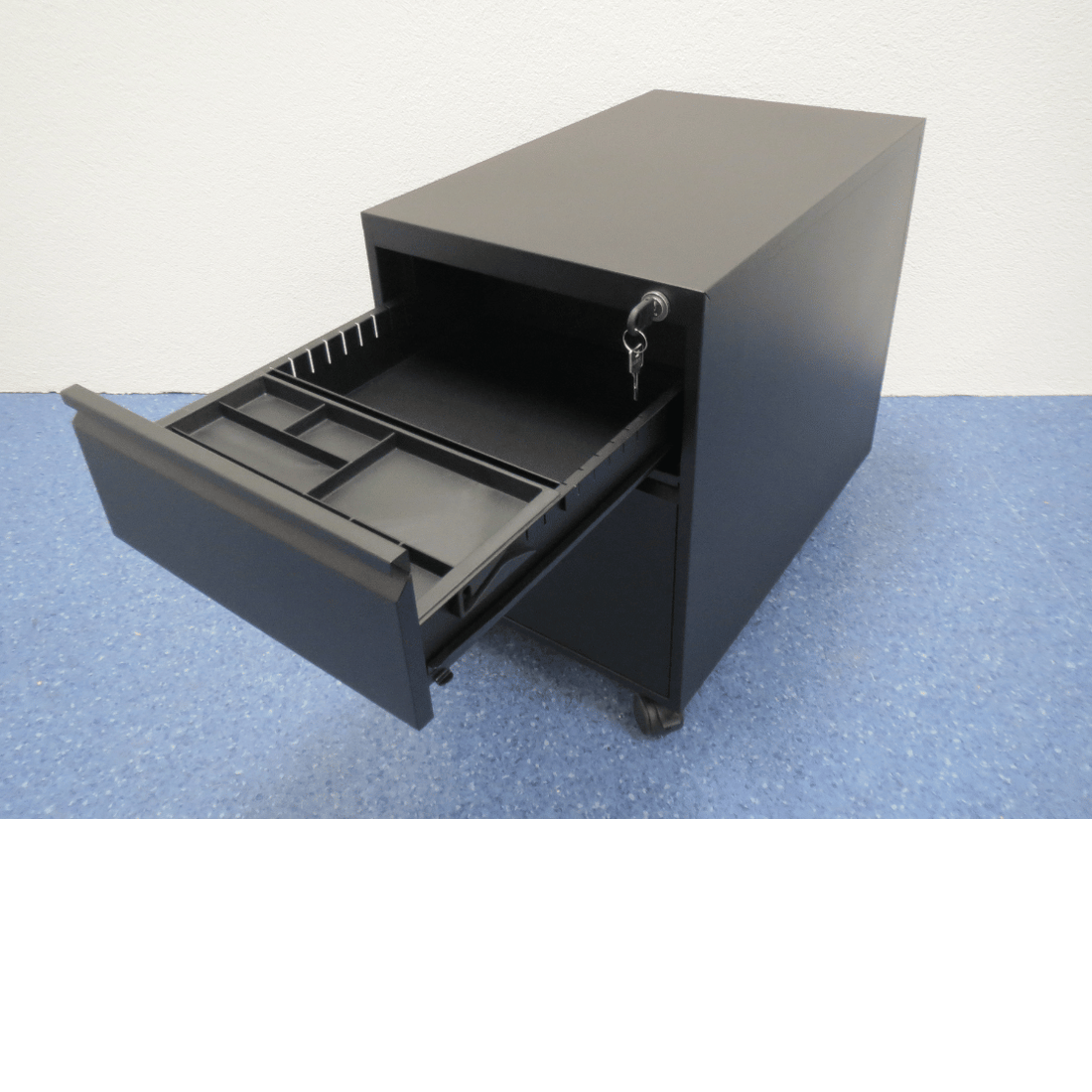 Unterstellkorpusse schwarz 64