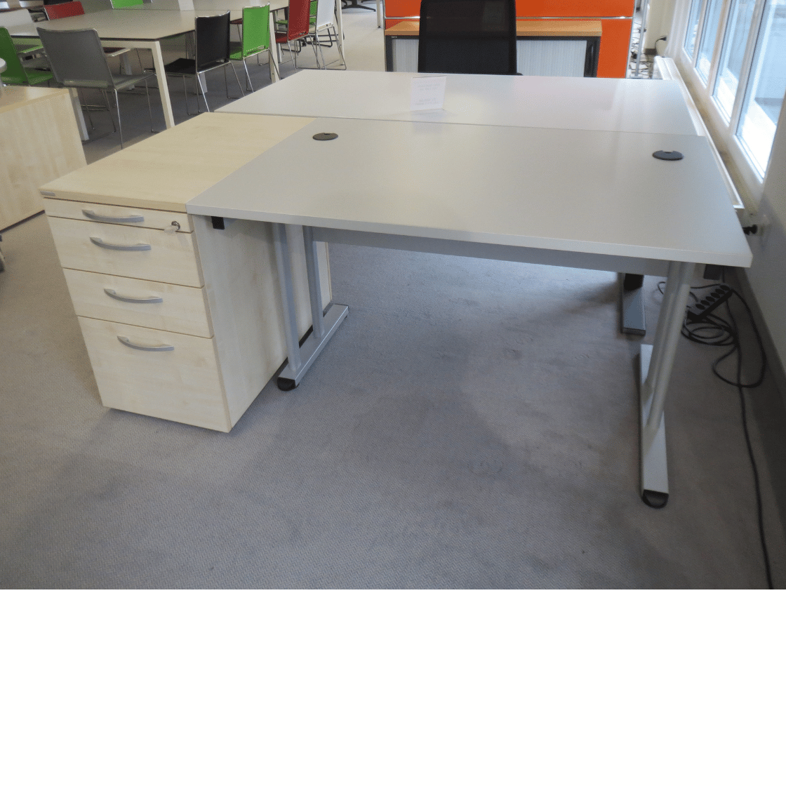 Arbeitstisch 120 x 80 cm mit Korpus 40 x 80 cm