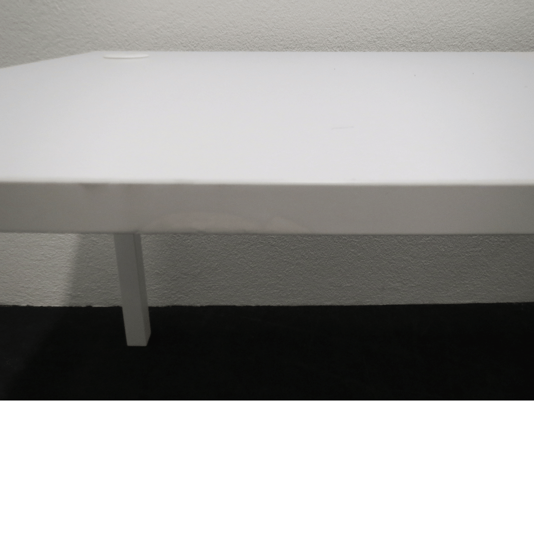 Bürotisch weiss von HN 160 x 80 cm mit repariertem Schaden