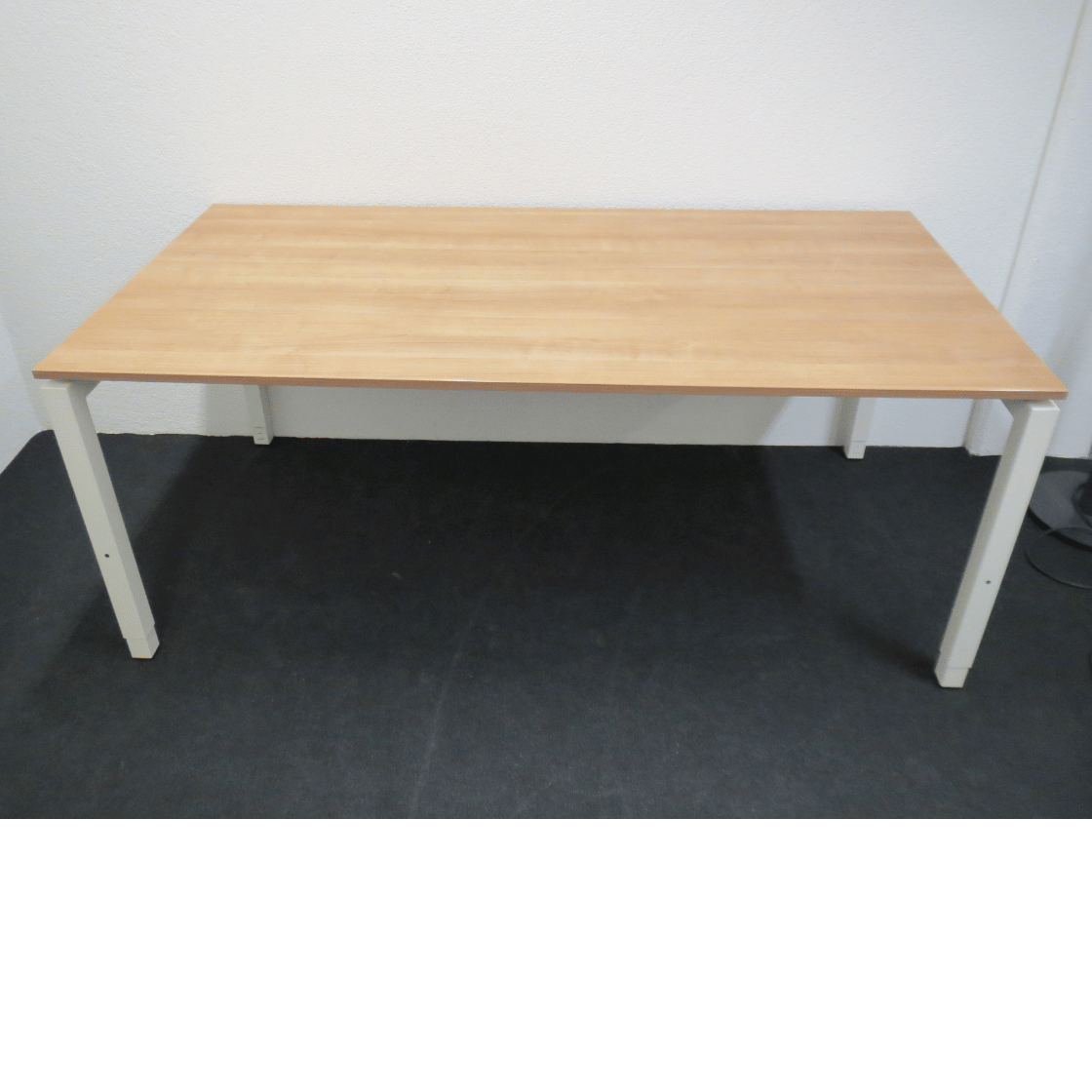line desk Arbeitstisch von Ergodata 180 x 90 cm