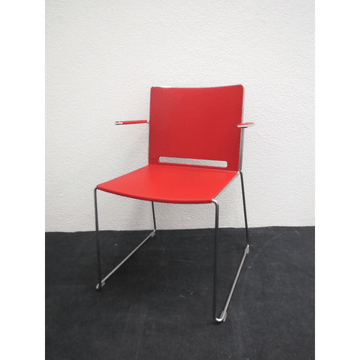 Filo Kunststoffstuhl m. Armlehnen rot neu aus Liquidation
