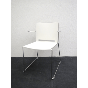 Filo Kunststoffstuhl m. Armlehnen weiss neu aus Liquidation
