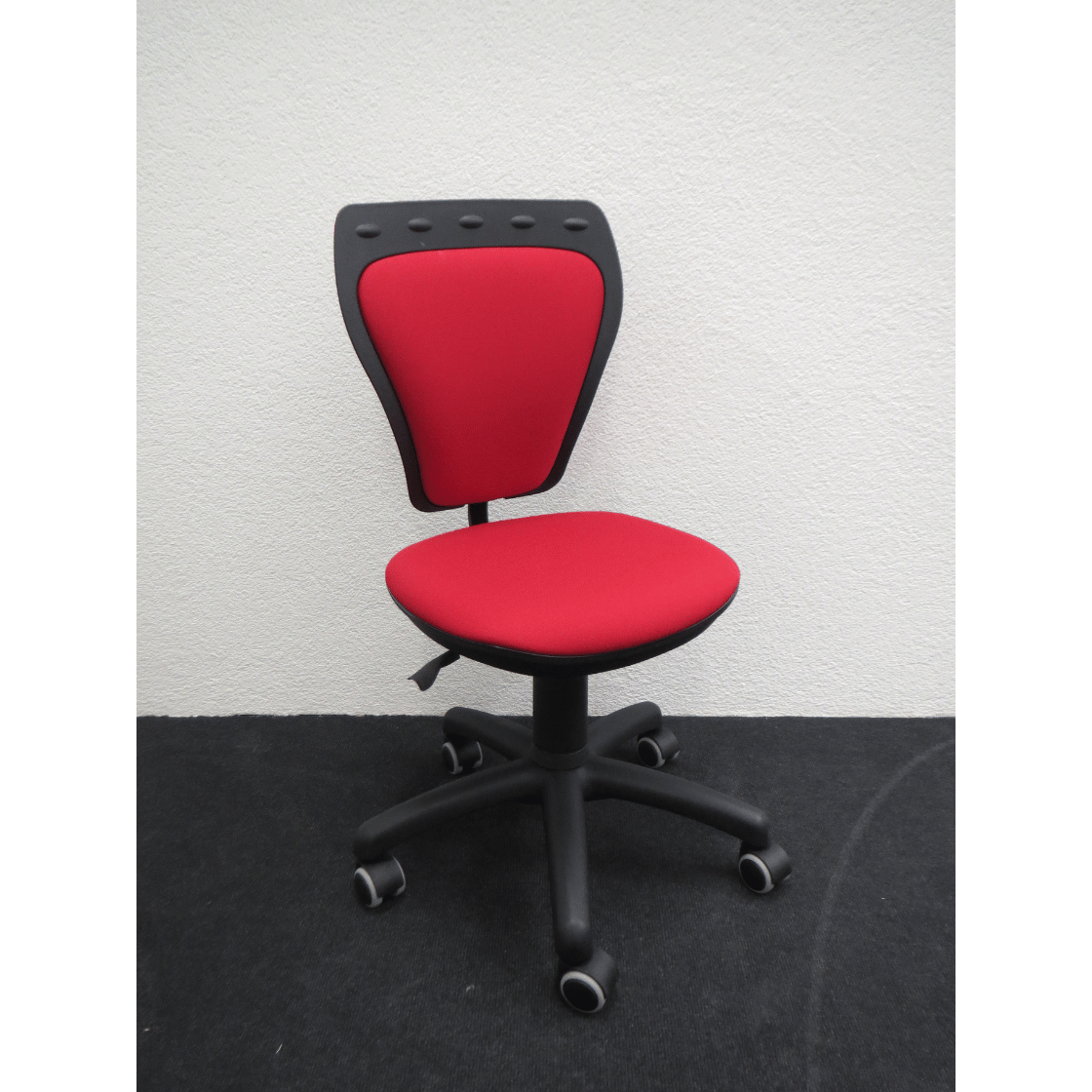 Kinderstuhl Ministyle von Sohos – Rot, höhenverstellbare Rückenlehne | Neu ab Lager