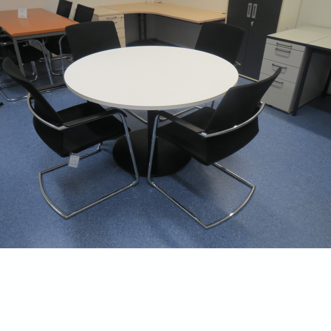 Lista Besprechungstisch rund D=120 cm weiss neuwertig