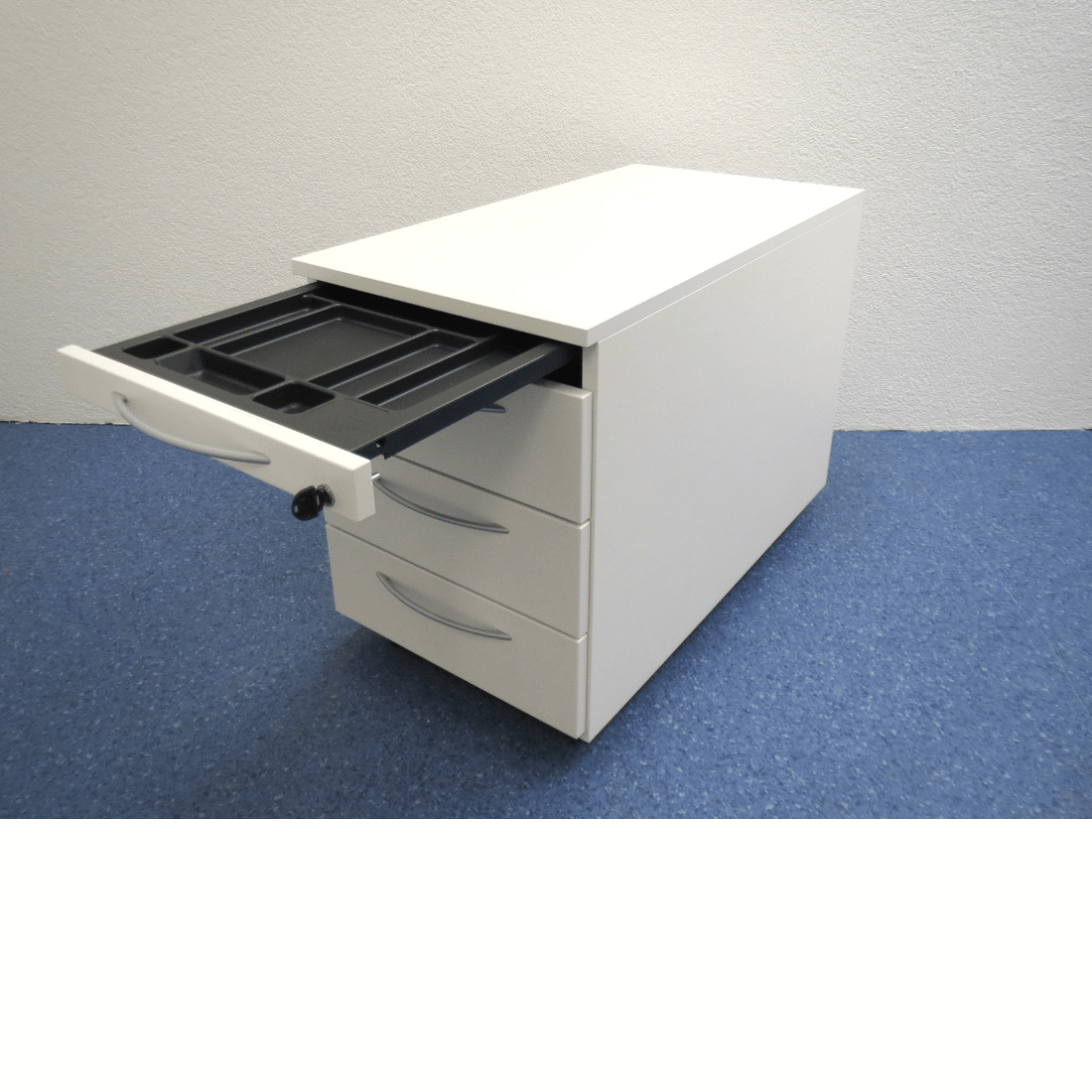 Unterstellkorpus von König + Neurath 9666