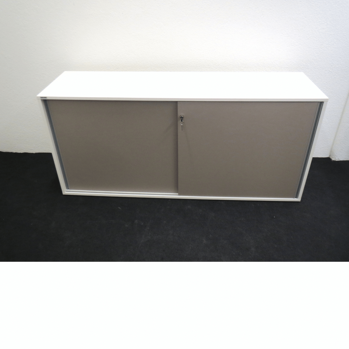 Schiebtürschrank von Wiesner Hager 160 cm, 2 OH