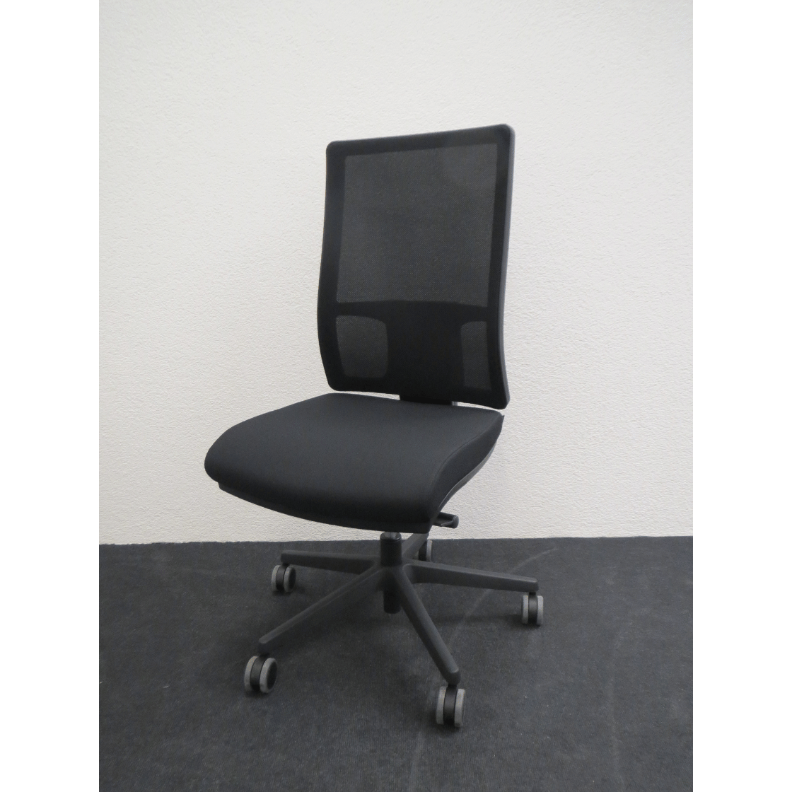 Sitland Bürodrehstuhl Mesh – Ergonomischer Drehstuhl mit Netzrücken & Schiebesitz | Schwarz