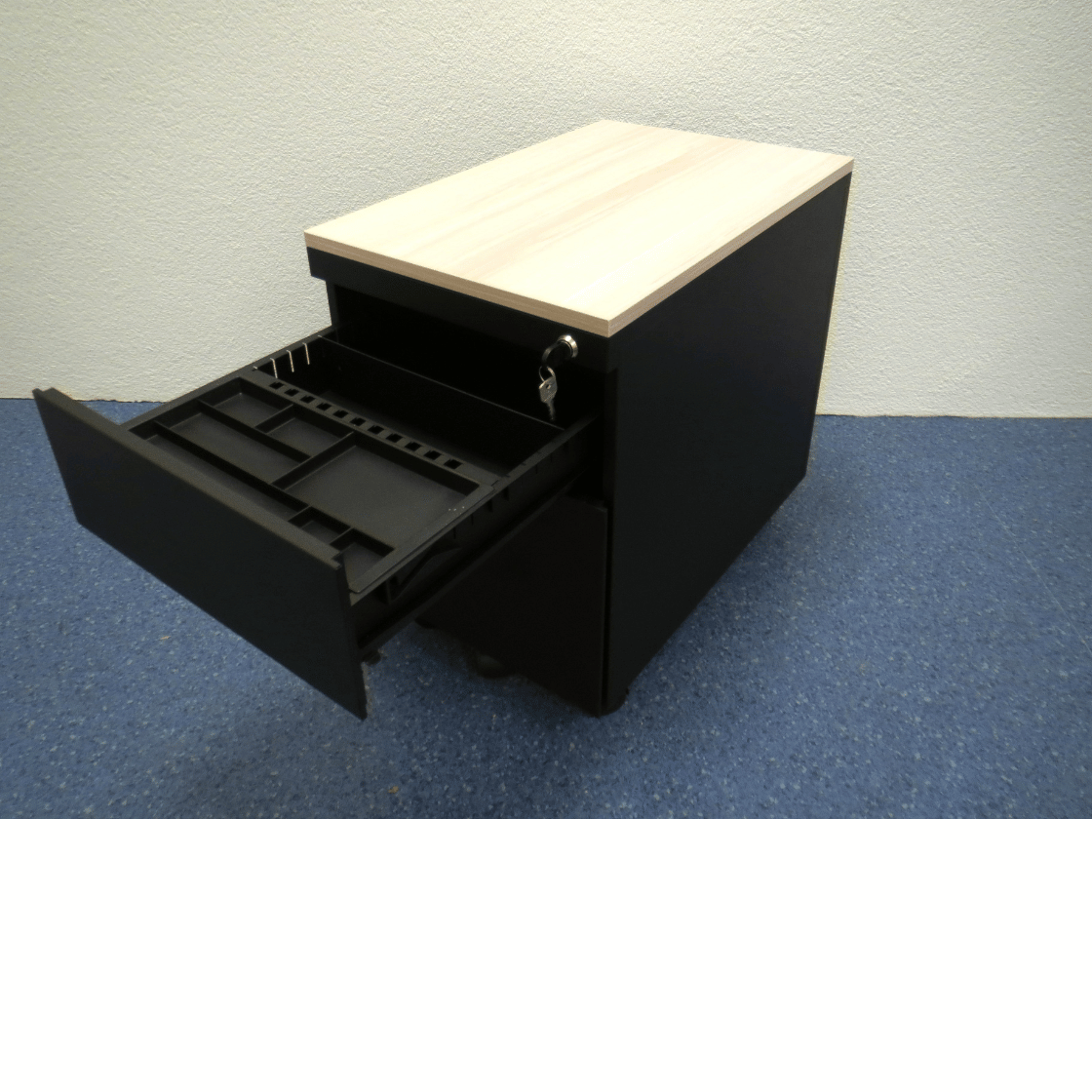 Unterstellkorpusse schwarz/Pflaume Dekor