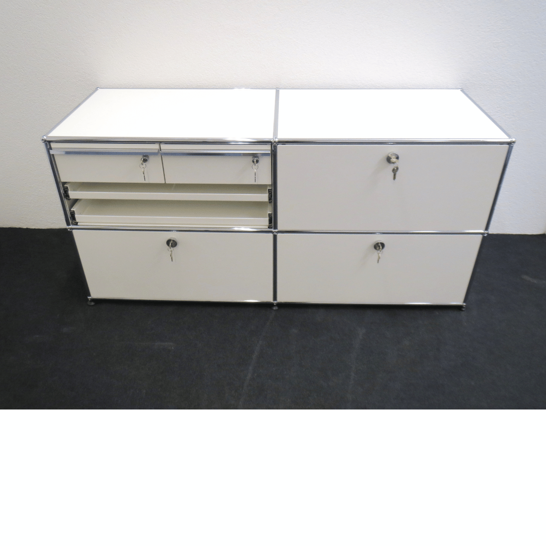 USM Haller Sideboard Weiss – 152 x 52 x 74.5 cm, 2 OH – Sehr guter Zustand