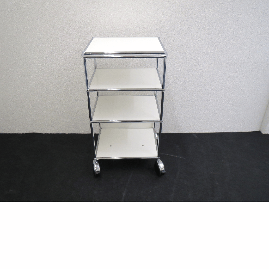 USM Haller Caddy Weiss – 52 x 48,5 x 99,5 cm – Sehr guter Zustand