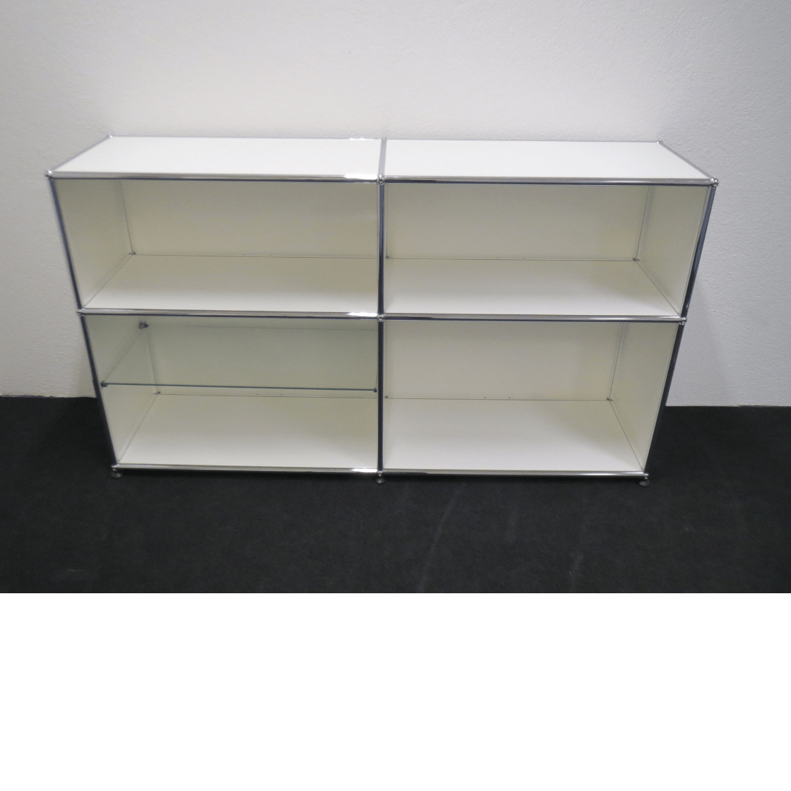 USM Haller Sideboard Weiss – 152 x 37 x 89,5 cm, 2,5 OH – Sehr guter Zustand