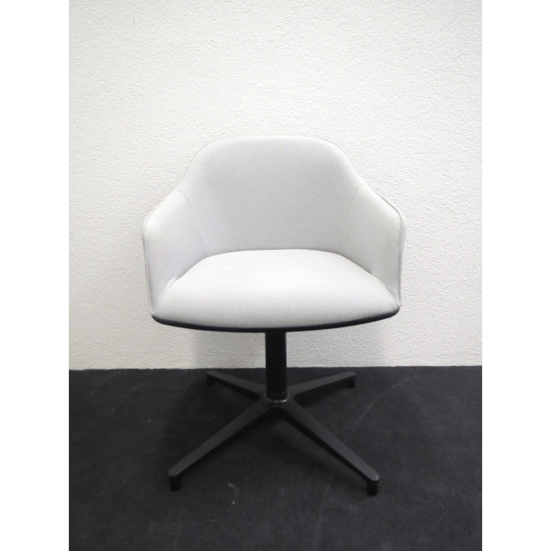 Vitra Soft Shell Chair drehbar | hellgrau/beige Stoff | gebraucht sehr gut