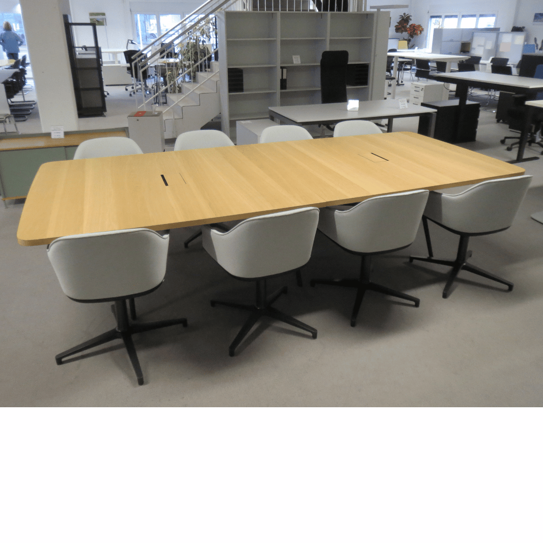 Walter Knoll Conference X Konferenztisch 320x140 cm – Gebraucht, Eiche Hell, Integrierte Elektrifizierung