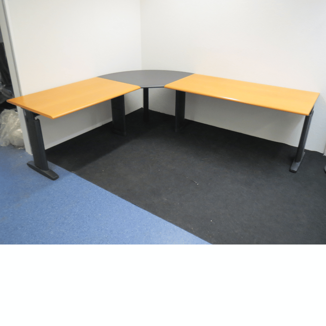 Winkeltisch 260 x 220 cm, guter Zustand