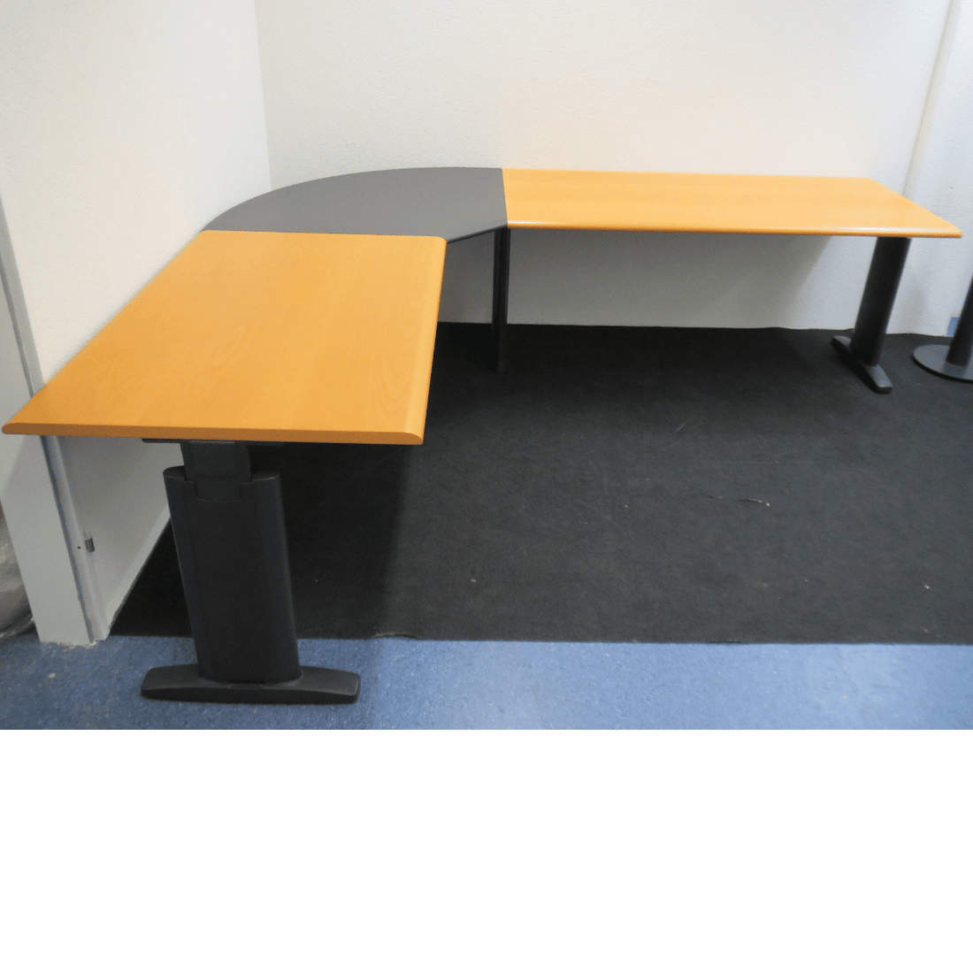Winkeltisch 260 x 220 cm, guter Zustand