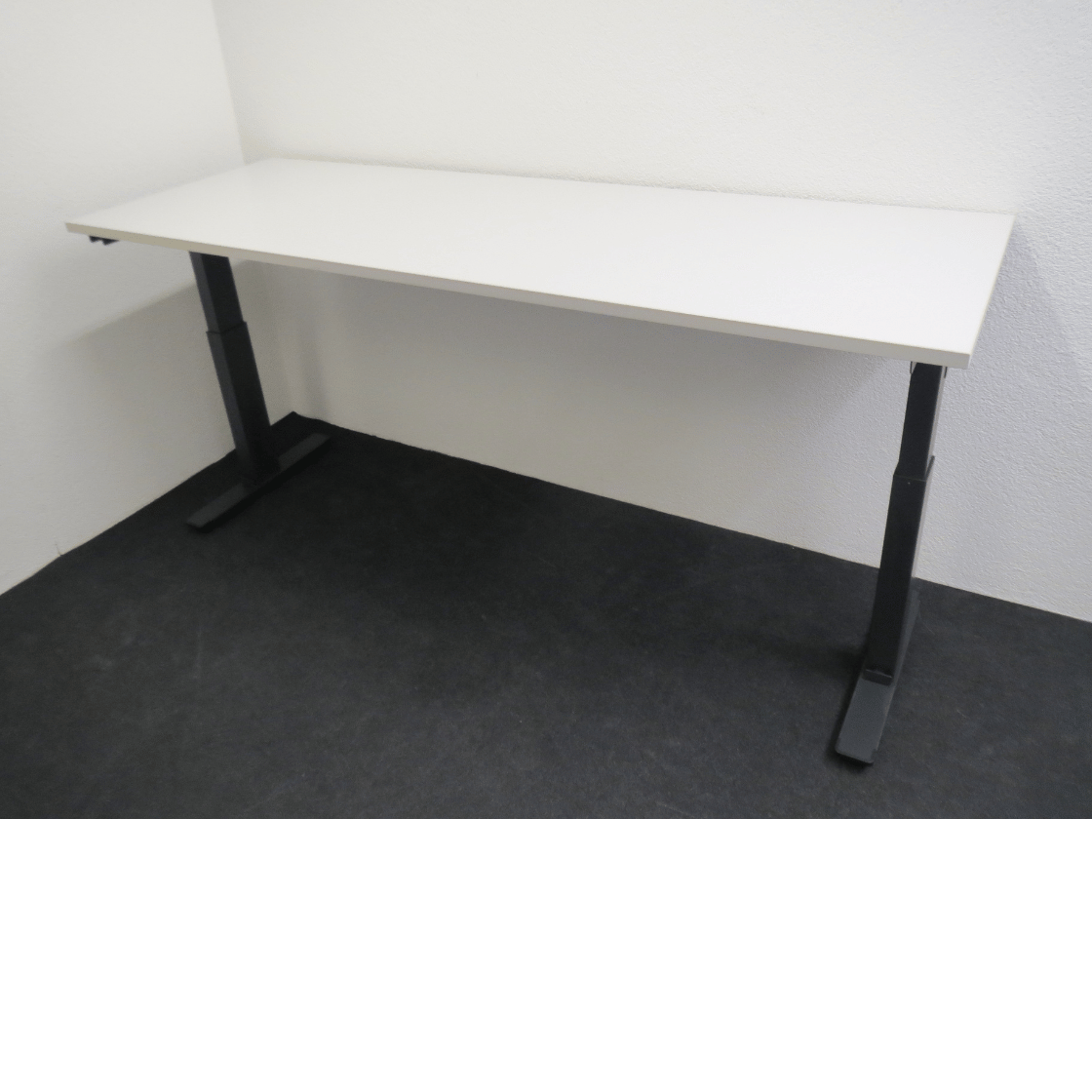 Bürotisch von ZKD 200 x 70 cm, verstellbar 72-93 cm
